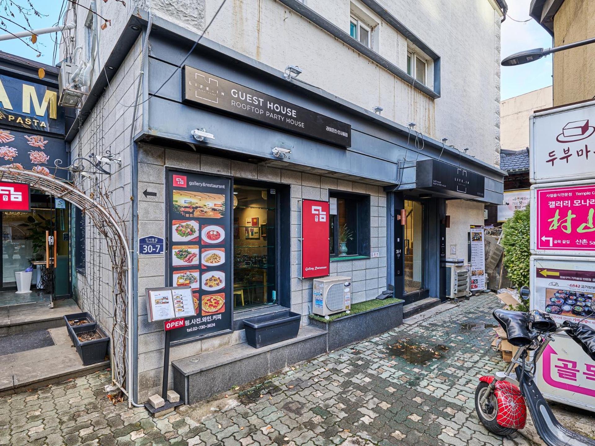 Life In Insa Hostel Seoul Exterior photo