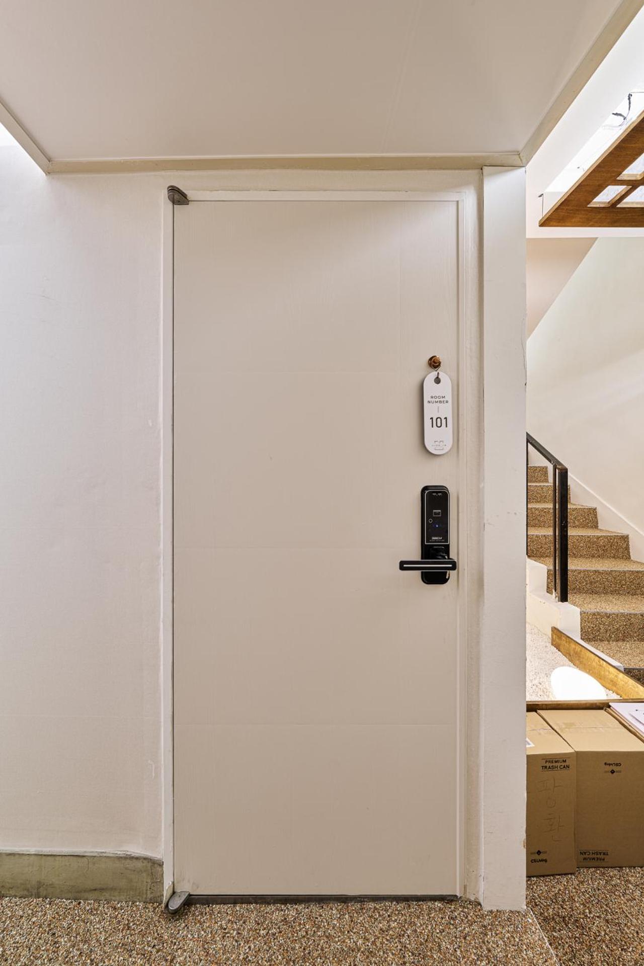Life In Insa Hostel Seoul Exterior photo